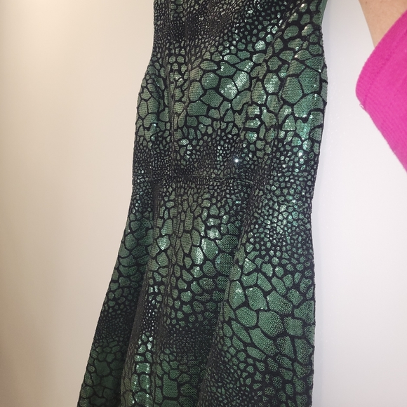 gresses - Picture 2 of 3